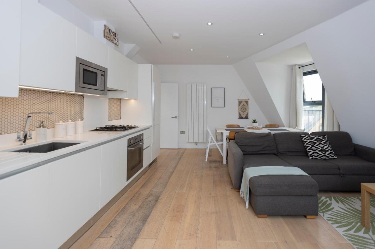 Stunning 3 Bedroom Penthouse With Terrace And Lift London Eksteriør billede