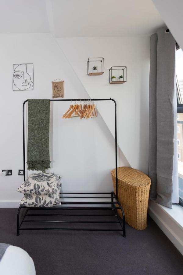 Stunning 3 Bedroom Penthouse With Terrace And Lift London Eksteriør billede